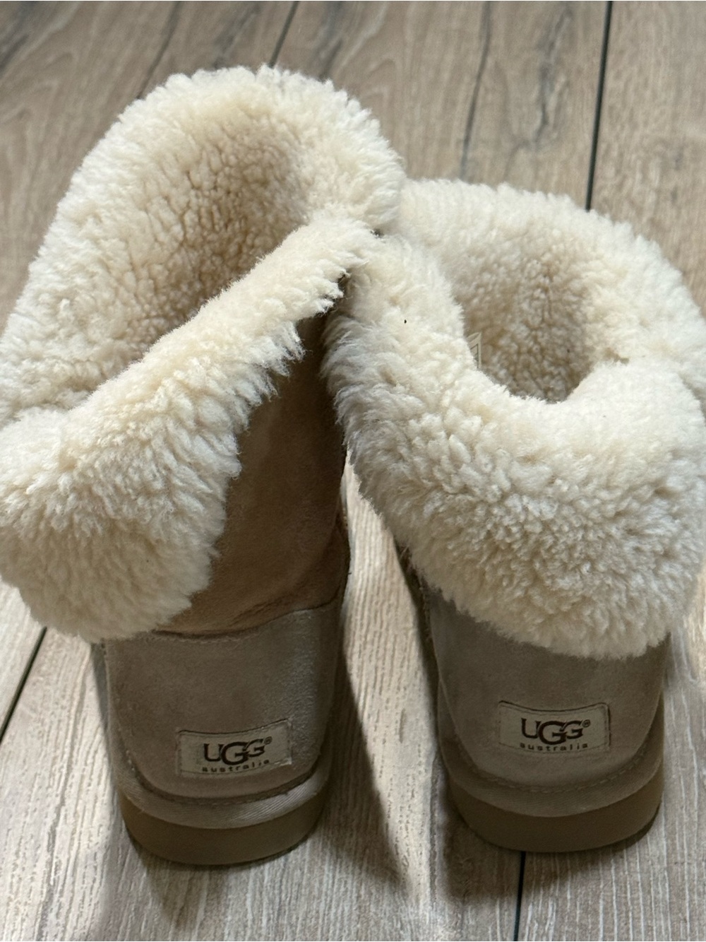 UGG Cozy Bailey Button Sheepskin Boots | Sand & Beige | Size 8 - Picture 4 of 15
